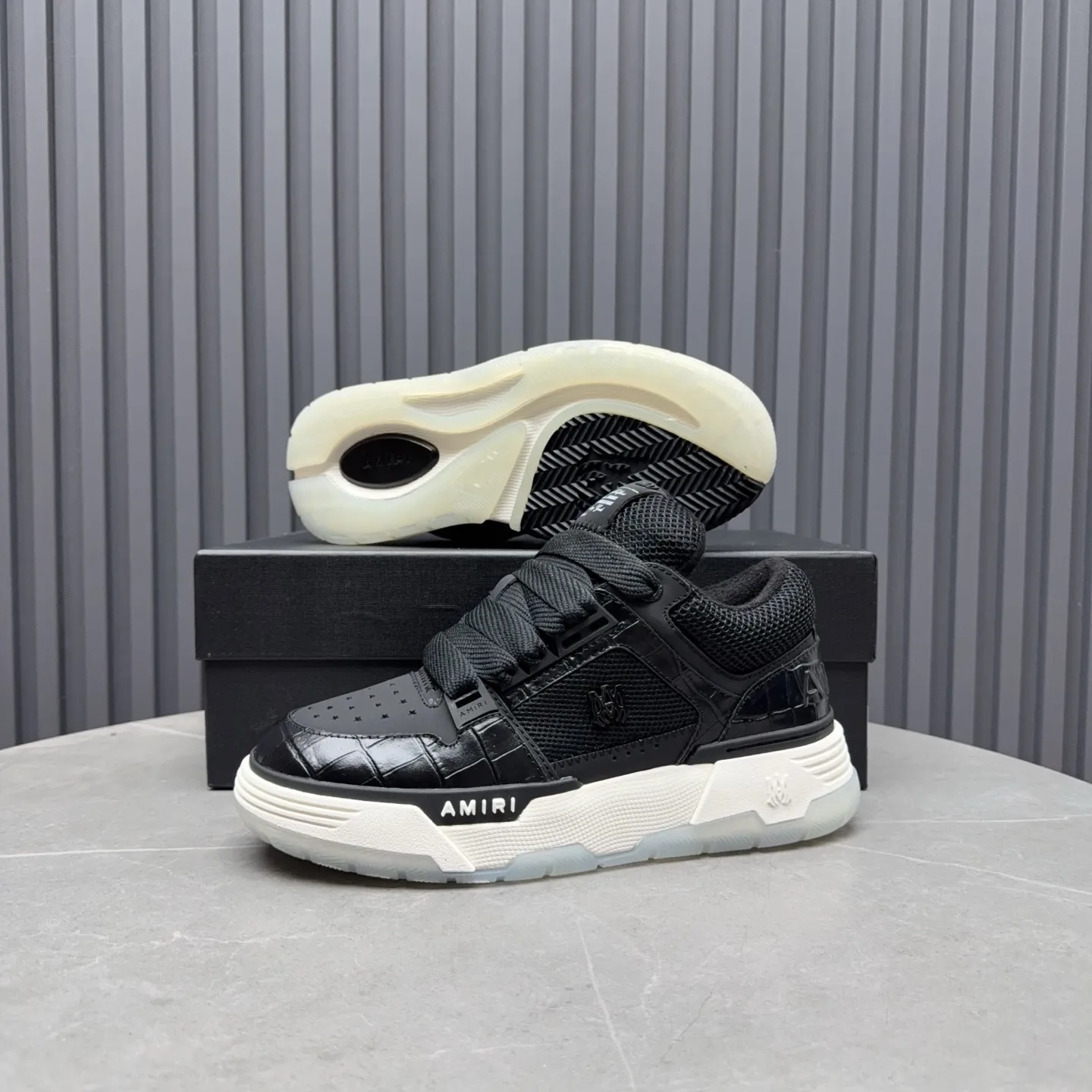 Men's shoes 💰660💰 AMIRI AMIRI trendy brand hot sale 🔥 Available all year round, couples 💑 Official website synchronization Imported fabrics 1⃣️ vs 1⃣️ replica, original factory special original sole, 35-45 (45. non-refundable)